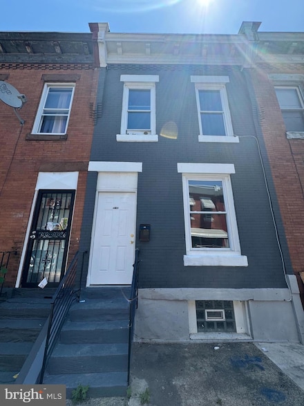 2751 N Hemberger St, Philadelphia, PA 19132