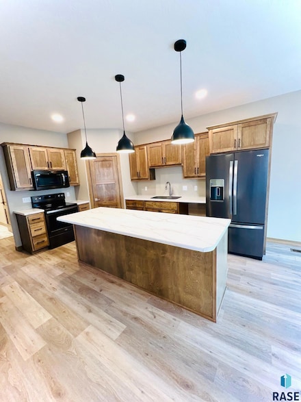 501 Huckleberry Trail, Harrisburg, SD 57032