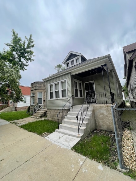 6536 S Loomis Blvd, Chicago, IL 60636