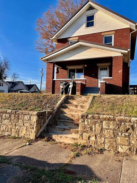 2604 4th Ave, Huntington, WV 25702