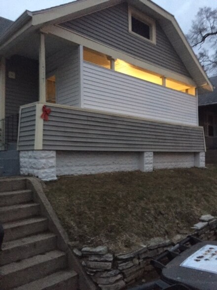 1517 Van Buren St, South Bend, IN 46628
