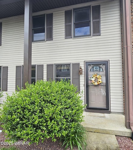 4 Kadi Dr, Mill Hall, PA 17751