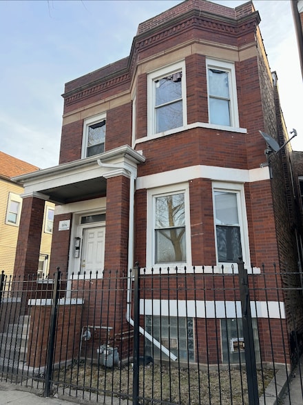 5121 S Loomis Blvd, Chicago, IL 60609