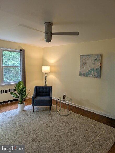 4004 Beecher St NW Unit 304, Washington, DC 20007