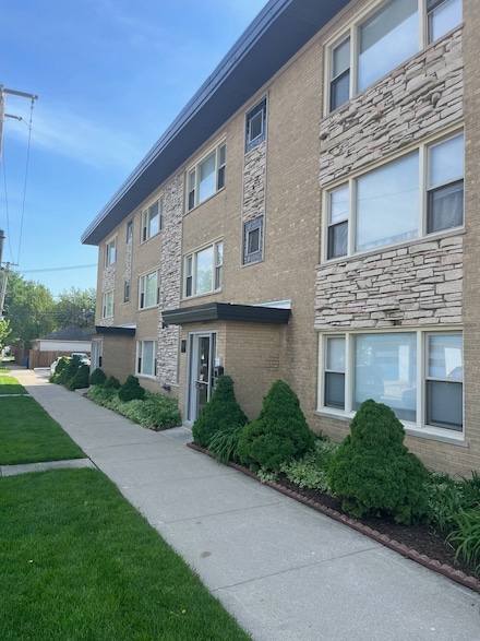 6047 N Northwest Hwy Unit 2, Chicago, IL 60631