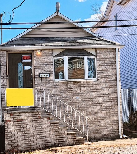 118 Baden Place, Staten Island, NY 10306