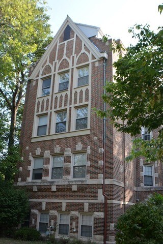 211 Custer Ave, Evanston, IL 60202