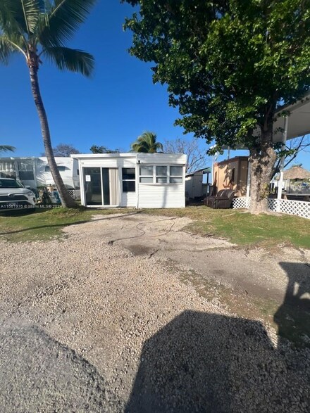 56 Sweeting Rd, Key Largo, FL 33037