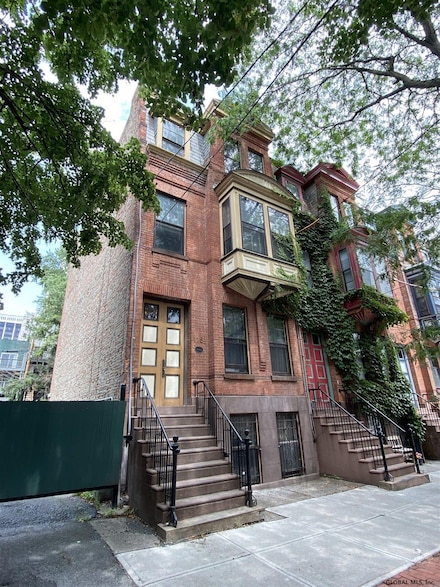 115 Lancaster St, Albany, NY 12210