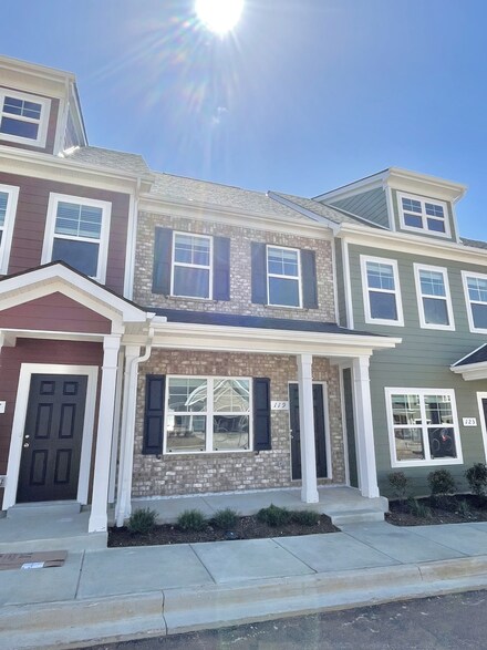 119 Addi St, Pleasant View, TN 37146