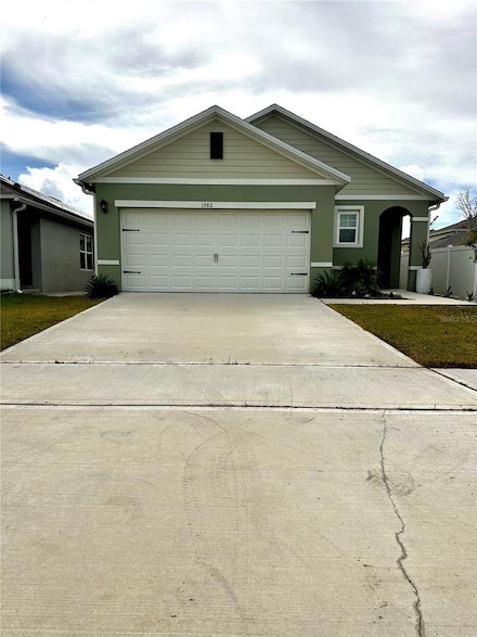 1982 King Ranch St, Kindred, FL 34744