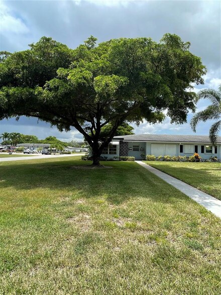 675 High Point Blvd N Unit A, Delray Beach, FL 33445