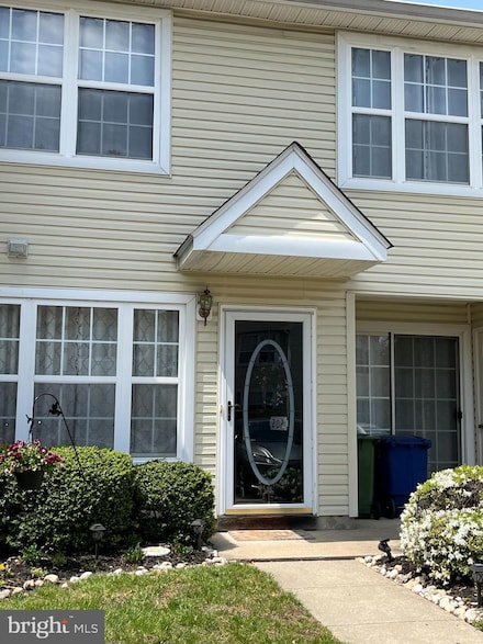 202 Quay Ct Unit 202, Palmyra, NJ 08065