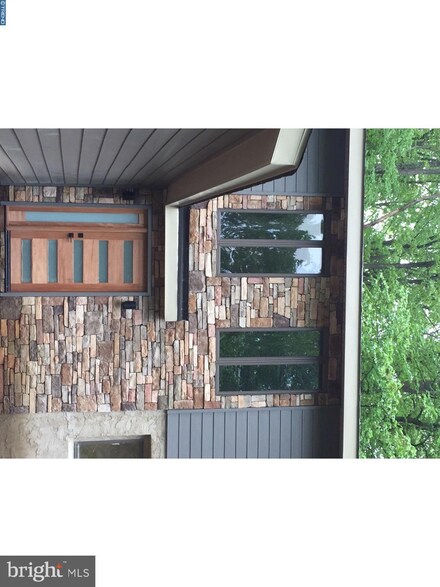 250 Jug Hollow Rd, Phoenixville, PA 19460