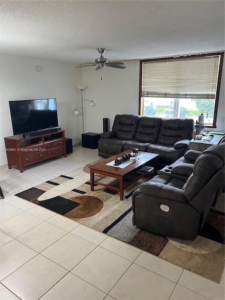 1050 SE 15th St Unit 205, Fort Lauderdale, FL 33316