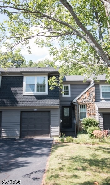 15B Andover Cir, Princeton, NJ 08540