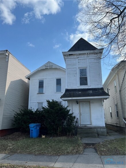 1330 N Huron St, Toledo, OH 43604
