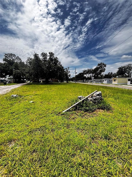 0 15th Ave, Zephyrhills, FL 33542