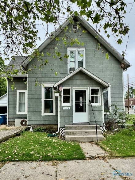 335 N Cherry St, Bryan, OH 43506