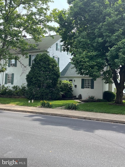203 S Line St, Lansdale, PA 19446