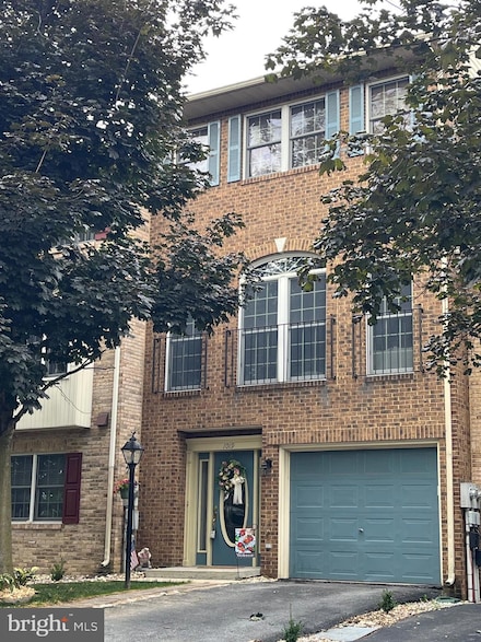 1019 Lindsay Ln, Hagerstown, MD 21742