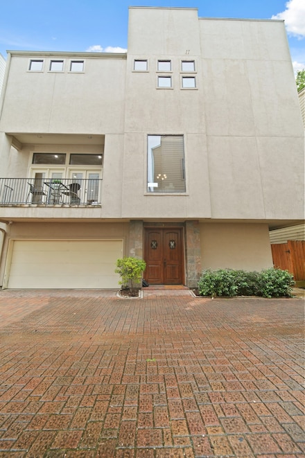 816 Lester St, Houston, TX 77007
