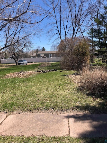 98xx E Dickson St, Duluth, MN 55808
