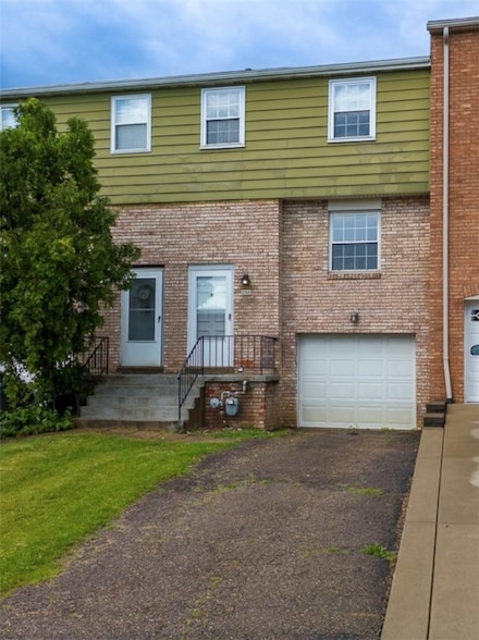 1753 Patrick Place, South Park, PA 15129