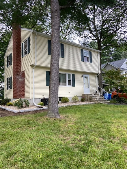 2 Marigold Ave, Wellesley, MA 02482