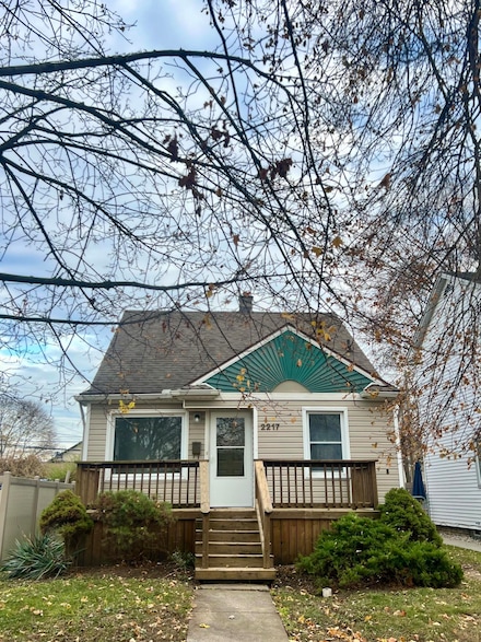 2217 3rd St, Trenton, MI 48183