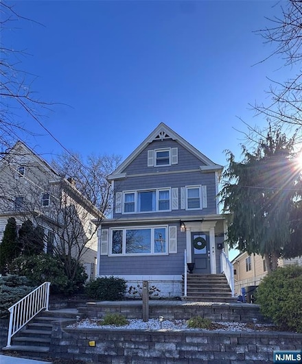 426 Page Ave, Lyndhurst, NJ 07071