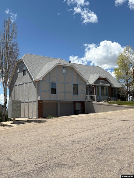 221 Rimrock Dr, Evanston, WY 82930
