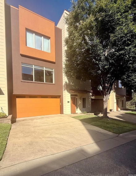 110 Vertical Loft Dr, Little Rock, AR 72201