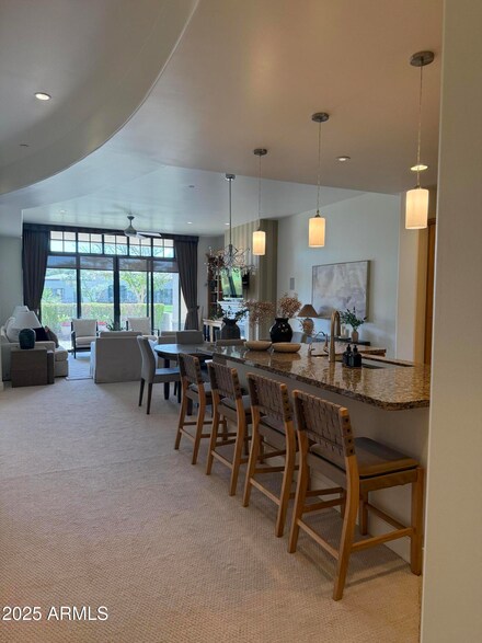 8 Biltmore Estates Dr Unit 109, Phoenix, AZ 85016