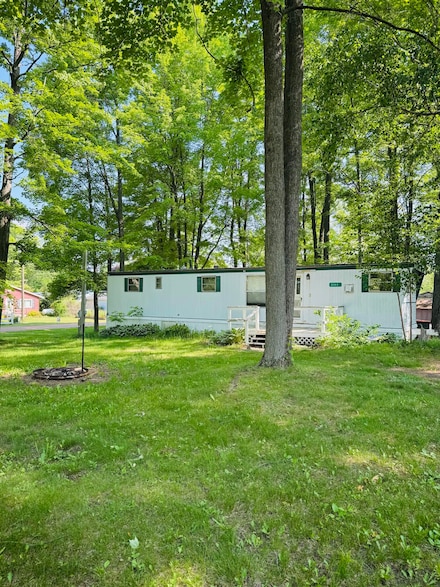 5340 Birch Island Dr, Barryton, MI 49305