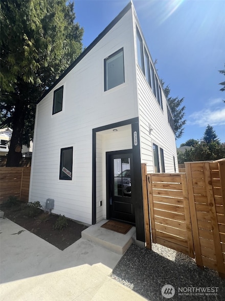 7350 21st Ave NW, Seattle, WA 98117