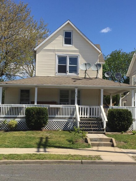 410 Park Place Ave, Bradley Beach, NJ 07720
