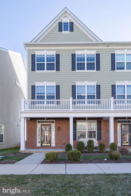 3475 Naamans Dr, Claymont, DE 19703