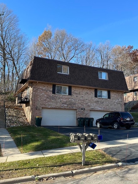 516 Marshal Ct, West Bend, WI 53090