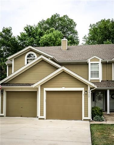 5932 NE Moonstone Dr, Lees Summit, MO 64064