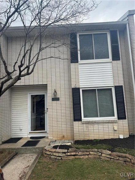 7553 Buttercup Rd, Macungie, PA 18062