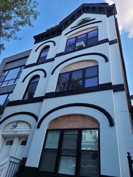 1319 W Cullerton St Unit 1R, Chicago, IL 60608