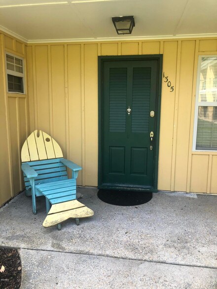 3310 Washington Ave Unit 1305, Pascagoula, MS 39581