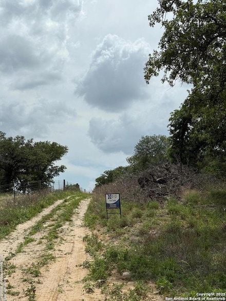 2120 Maldonado Ln, La Vernia, TX 78121