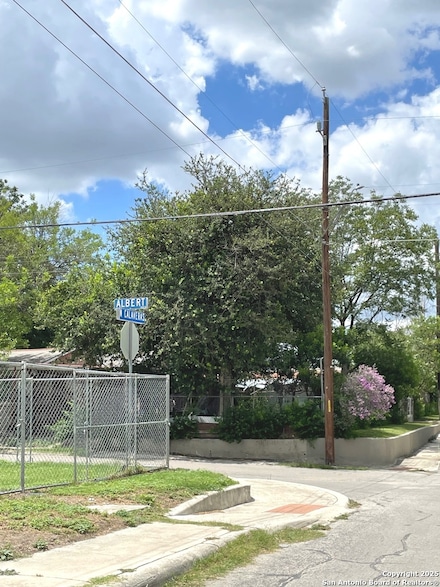 205 Albert St, San Antonio, TX 78207