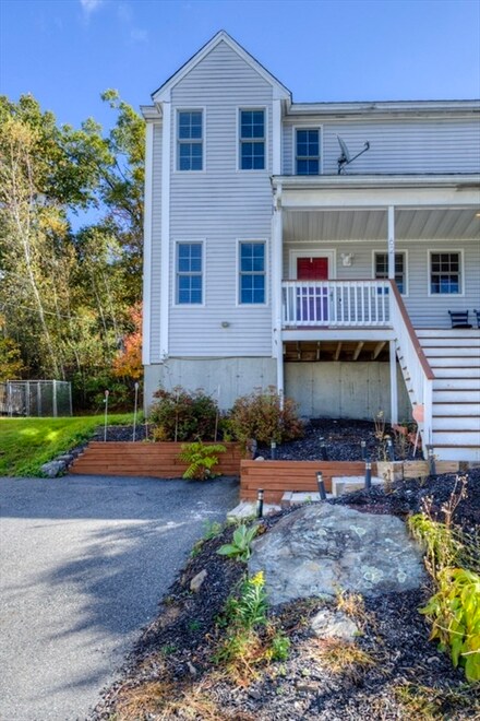 62 Wigwam Hill Dr, Worcester, MA 01605