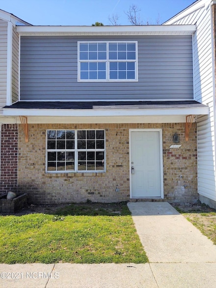 510 Myrtlewood Cir, Jacksonville, NC 28546