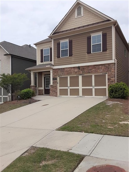 6512 Crosscreek Ln, Flowery Branch, GA 30542