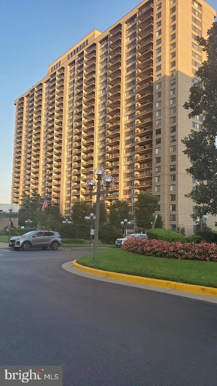 3705 S George Mason Dr Unit 1311, Falls Church, VA 22041