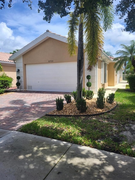 10733 SW Elsinore Dr, Port Saint Lucie, FL 34987